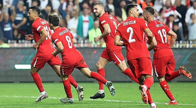 Erteleme yok! A Millilerin rakibi İzlanda