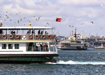 İstanbul’da vapur seferlerine olumsuz hava engeli