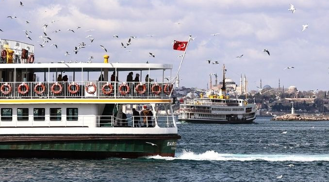 İstanbul’da vapur seferlerine olumsuz hava engeli