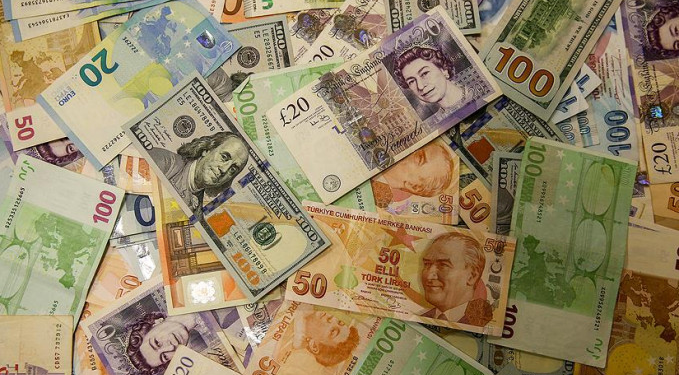 Döviz mevduatları 166.6 milyar dolara geriledi