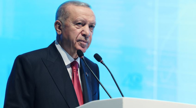Erdoğan: Filistinli kardeşlerimize diz çöktüremediler