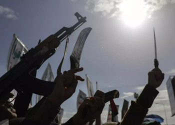 Husiler 5 ABD gemisine saldırı düzenledi