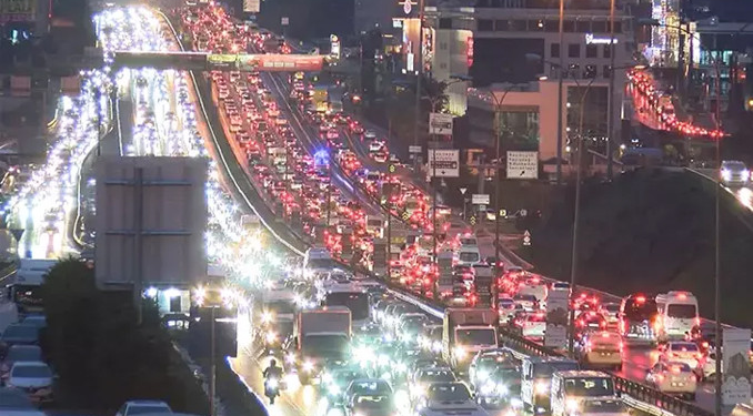İstanbul’da yılbaşı trafiği