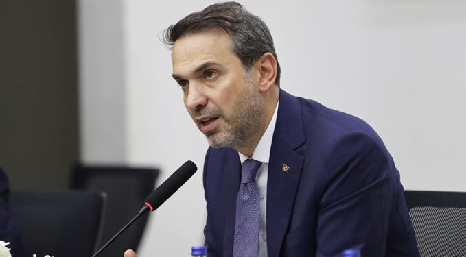 Bayraktar: Avrupa’ya yıllık 10 milyar metreküp gaz ihraç edebiliriz