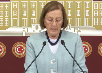 DEVA Partisi’nde istifa depremi!