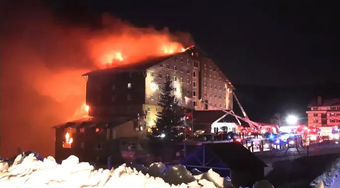 Otel yangını faciası sebebiyle 1 günlük milli yas ilan edildi