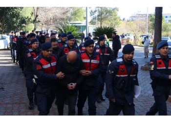 Antalya’da yasadışı para transferi soruşturması: 17 gözaltı