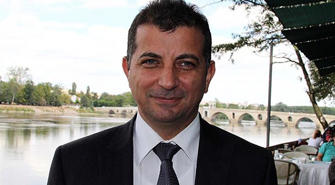 Boşanan Ünsal Ban, zina nedeniyle 22 milyon tazminat ödeyecek