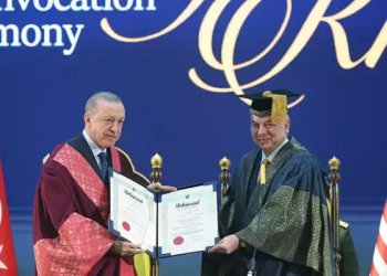 Erdoğan’a Malezya’da fahri doktora verildi