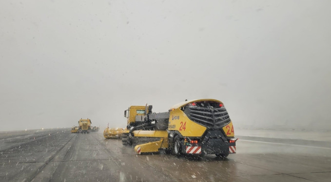 Sabiha Gökçen’de kar alarmı