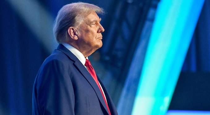 Trump şimdi de Ukrayna’ya göz dikti: “O madenleri istiyoruz”