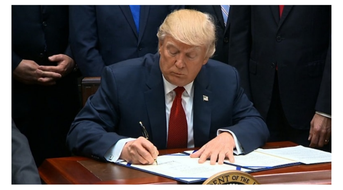 Trump’tan kritik açıklama: Tarifelerde muafiyet masada