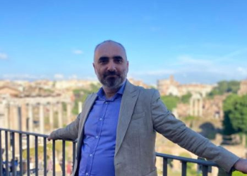 Gazeteci İsmail Saymaz gözaltında