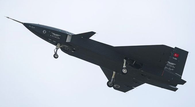 KIZILELMA manevra testini de başarıyla geçti