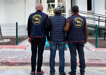 MİT tırlarını durduran FETÖ üyesi Adana Emniyet Müdürü yakalandı