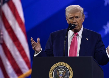 Trump, Kanada ve Meksika’nın tarifelerini 1 ay daha uzattı