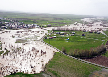 Ağrı’da Murat Nehri taştı, araziler sular altında