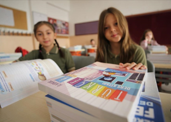 Ara tatil bitti, ders başladı