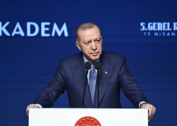Erdoğan: Aile kurumu tehdit altında