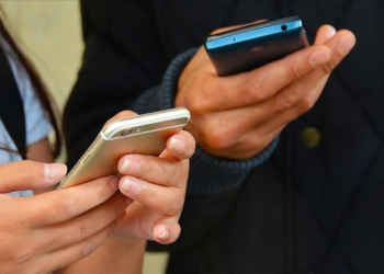 İstanbul depremi sonrası GSM hatları çöktü, sosyal medyaya akın edildi