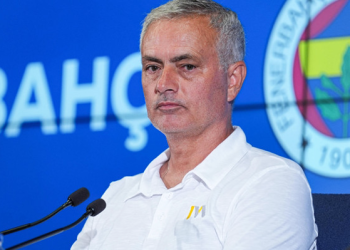 Mourinho’dan öğrencisine övgü: Bizi Livakovic kurtardı