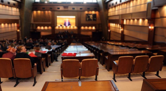 İBB Meclisi’nde deprem ve Kanal İstanbul mesaisi