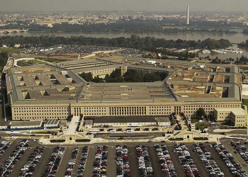 Pentagon gazetecilere kapıları kapatıyor