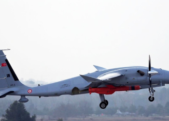 Bayraktar AKINCI’dan ÇAKIR füzesiyle tam isabetli otonom atış