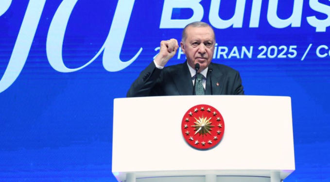 Erdoğan: Sendika taleplerini can kulağı ile dinleyeceğiz