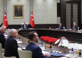 Kabine toplanıyor! İşte masadaki konular