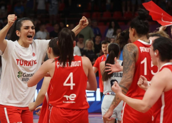 Potanın Perileri Yunanistan’ı yenerek çeyrek finale kaldı