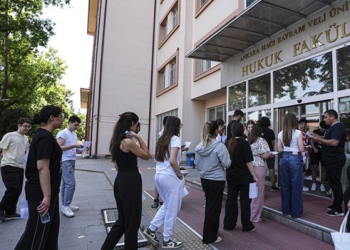 YKS’nin ilk oturumu TYT sona erdi