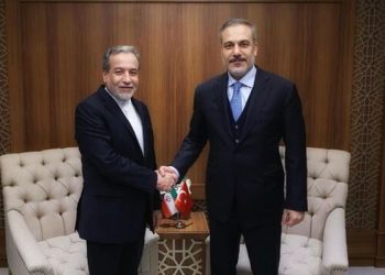 Bakan Fidan İranlı mevkidaşı Erakçi görüştü