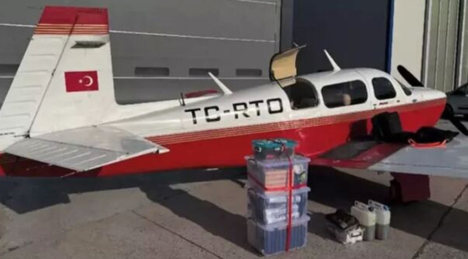 Bayburt-Erzurum sınırında uçak düştü!