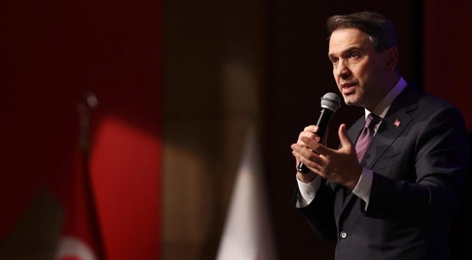 Bayraktar: ABD ile yeni LNG anlaşması olabilir