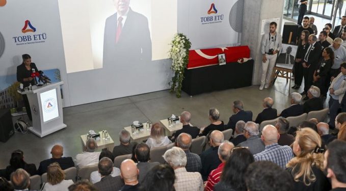 Eski TCMB Başkanı Serdengeçti için TOBB ETÜ’de tören