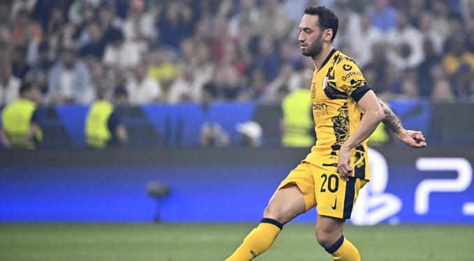Hakan Çalhanoğlu Inter’de hedefte