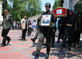 İskenderun’da şehit olan iki askere veda