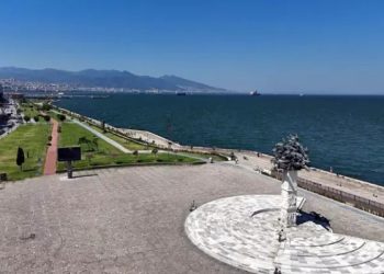 İzmir’de sıcak alarmı: Kordon boşaldı