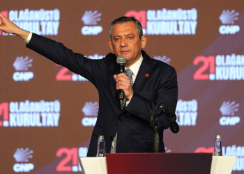 Özgür Özel’e Antalya mitingi biter bitmez soruşturma açıldı