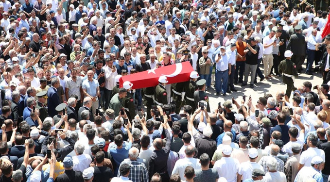 Şehitlerimizi uğurluyoruz!