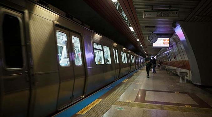 Taksim’e bariyer! Metro kapatıldı, gösterilere yasak geldi