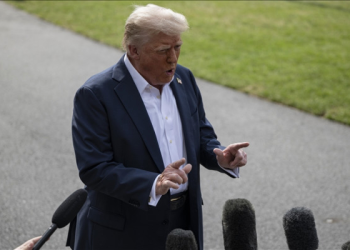 Trump’tan eski talk showcuya vatandaşlıktan çıkarma tehdidi