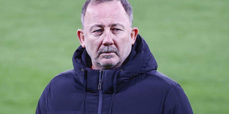Sergen Yalçın Beşiktaş’a imzayı attı