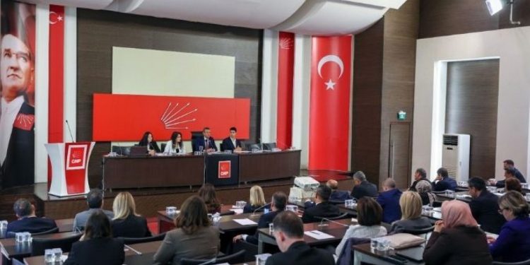 CHP’de kurultay sonrası ilk PM toplantısı: MYK üyeleri belli oldu!