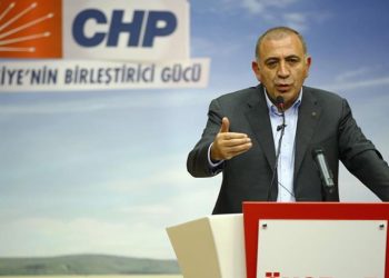 Gürsel Tekin’in CHP hakkındaki sert sözleri yeniden gündem oldu
