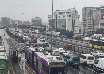 İstanbul’da trafik yoğunluğu yüzde 80’e çıktı