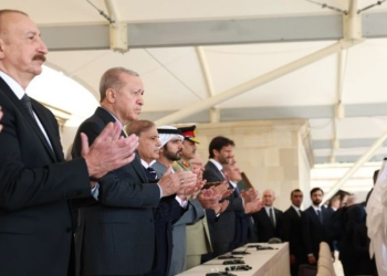 Aliyev: Azerbaycan bayrağı burada ebedi dalgalanacak