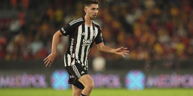 Beşiktaş, Demir Ege Tıknaz transferini KAP’a bildirdi