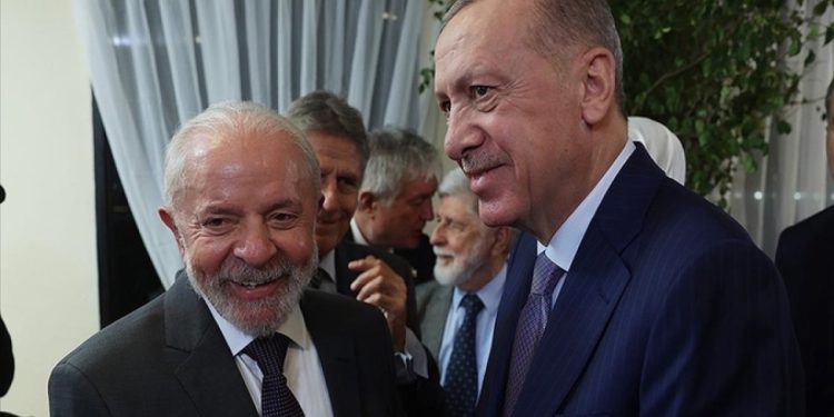 Erdoğan, Brezilya lideri Lula da Silva ile görüştü
